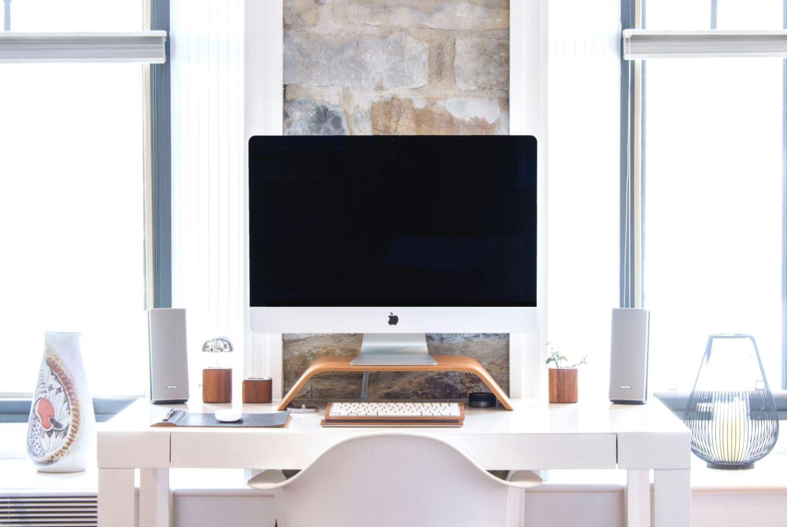 Grupa uczestników programu podczas warsztatów terenowych